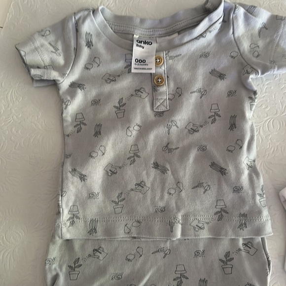 Newborn Baby / New Mama Unisex Starter Bundle 21 Piece Sz 000 & 0000 Preloved - Picture 6 of 11